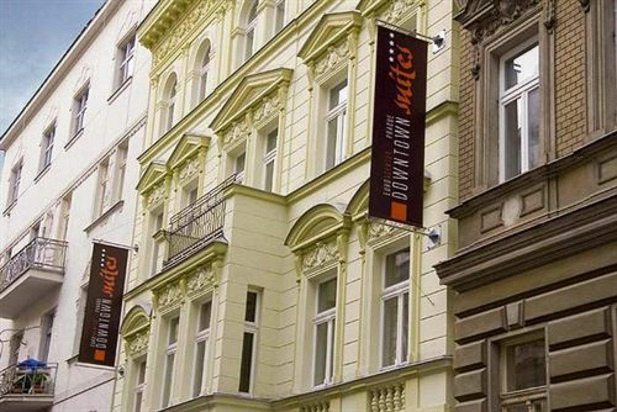 Downtown Suites Kodanska Prága Kültér fotó