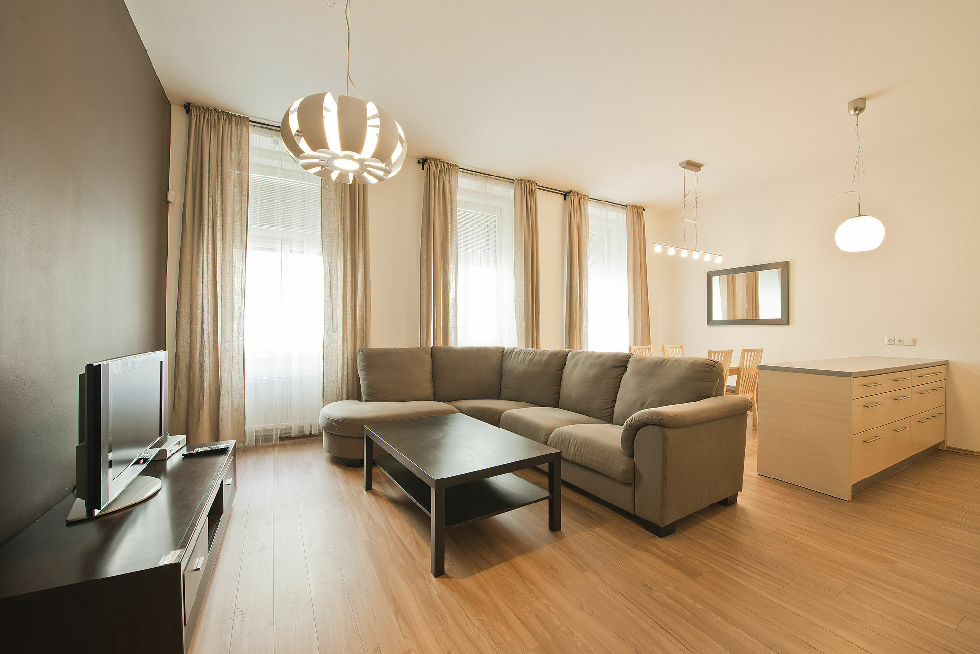 Downtown Suites Kodanska Prága Kültér fotó